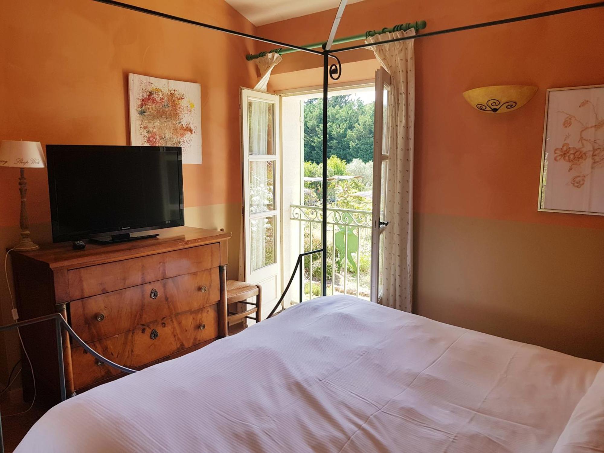 Mas Des Figues - Mas Xviiie - Ouvert 01 Mai Au 30 Septembre 2025 - Piscine Tres Calme - Alpilles Saint Remy De Provence - Cuisine Faite Maison Brunch Mediterraneen - Certifie Biologique Frbio10 Potager Huile D'Olive Bio Roseraie Biodiversite Agritour Bagian luar foto